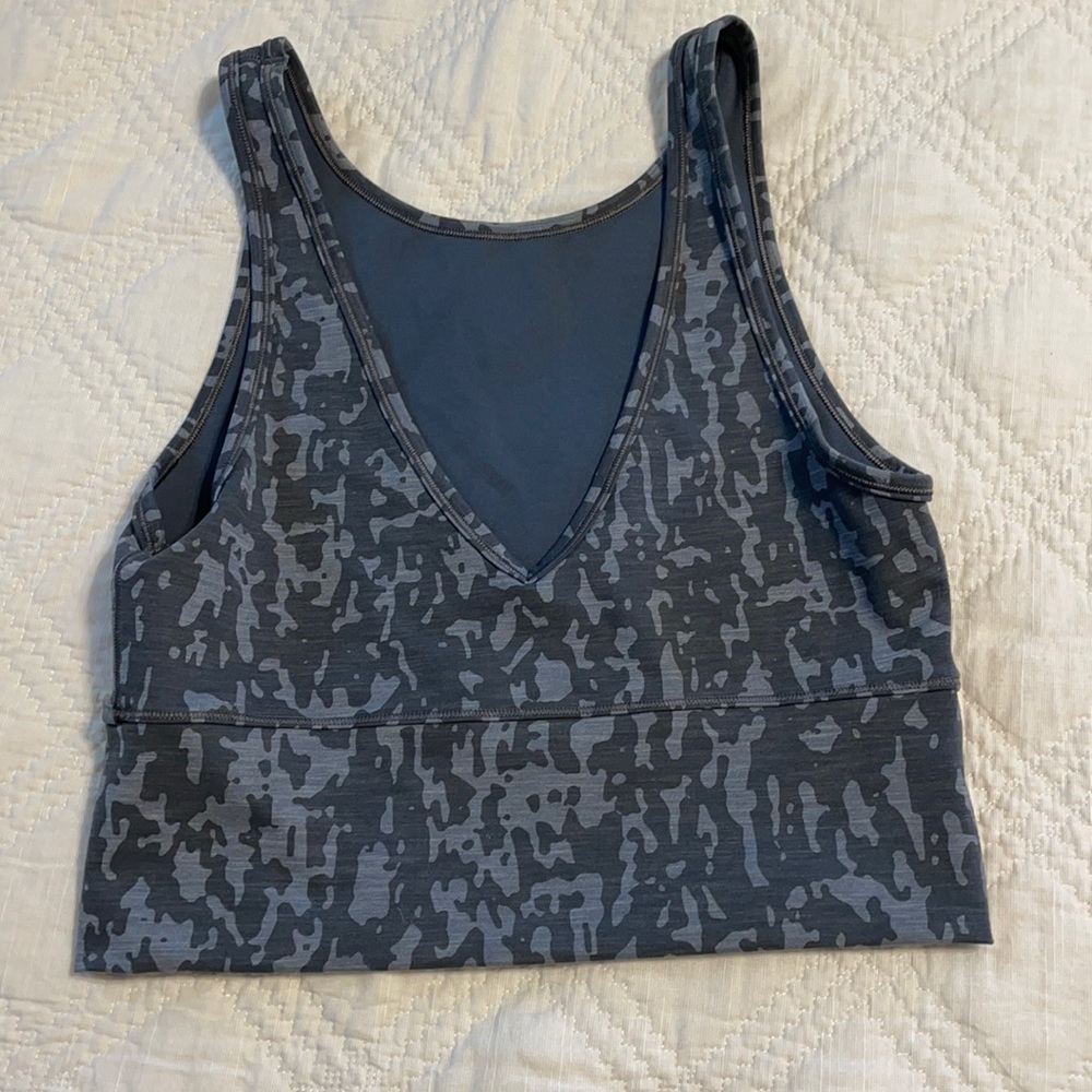 Lululemon Power Pivot tank